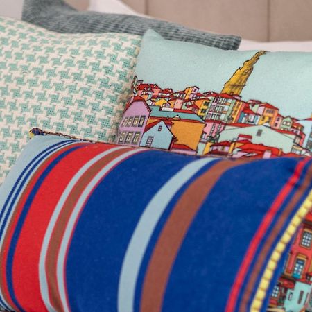 Lovelystay - Allderman Apartment - Almada 1º T ポルト エクステリア 写真