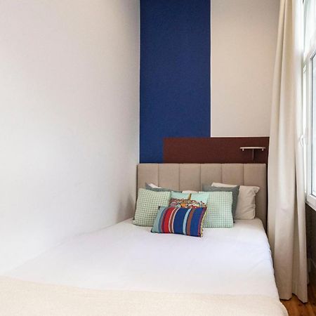Lovelystay - Allderman Apartment - Almada 1º T ポルト エクステリア 写真
