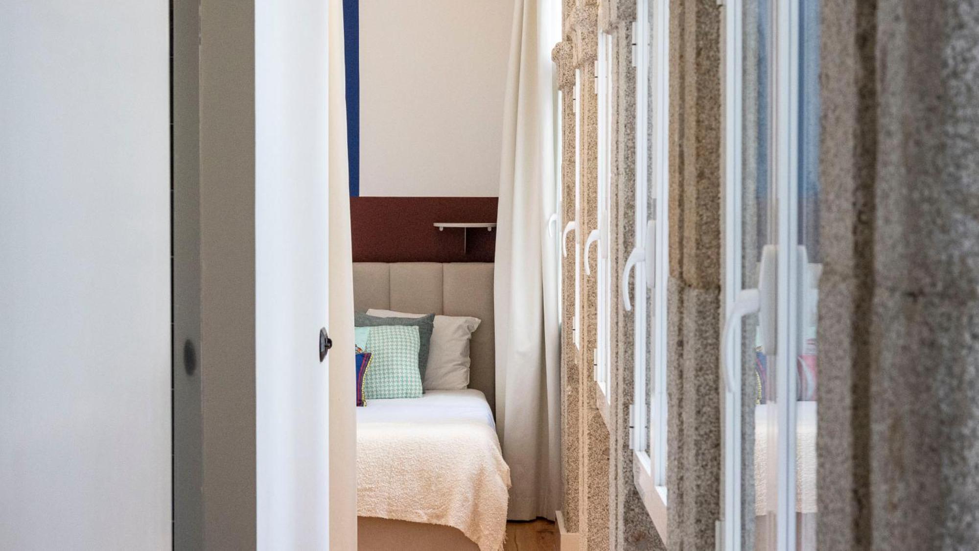 Lovelystay - Allderman Apartment - Almada 1º T ポルト エクステリア 写真