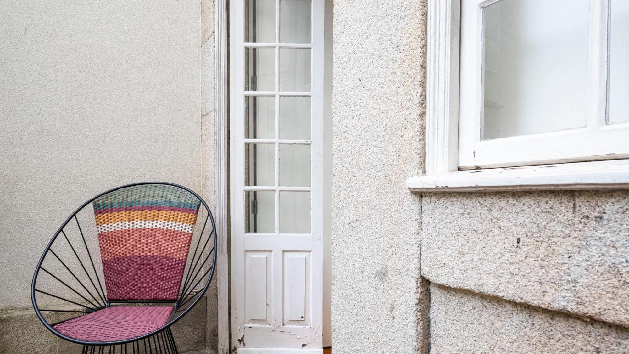 Lovelystay - Allderman Apartment - Almada 1º T ポルト エクステリア 写真