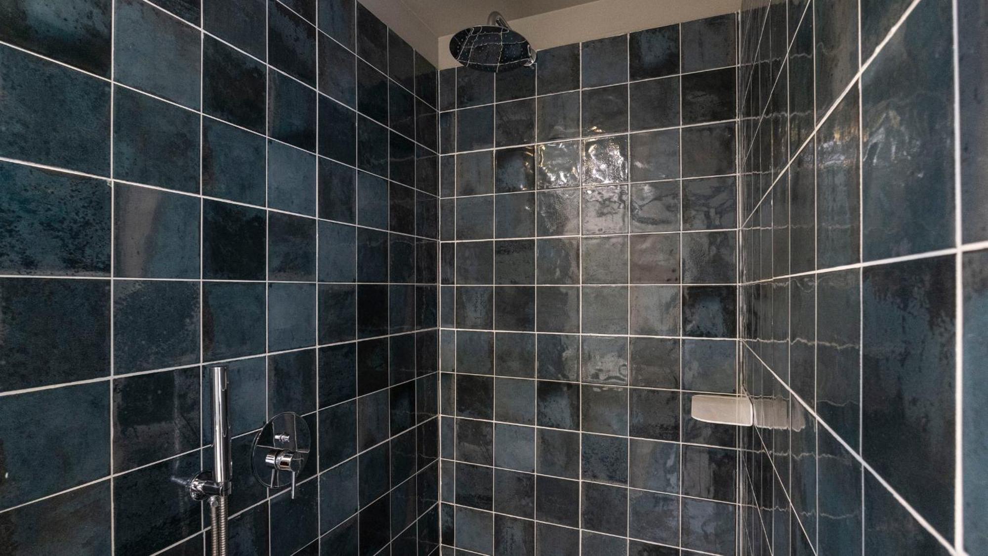 Lovelystay - Allderman Apartment - Almada 1º T ポルト エクステリア 写真