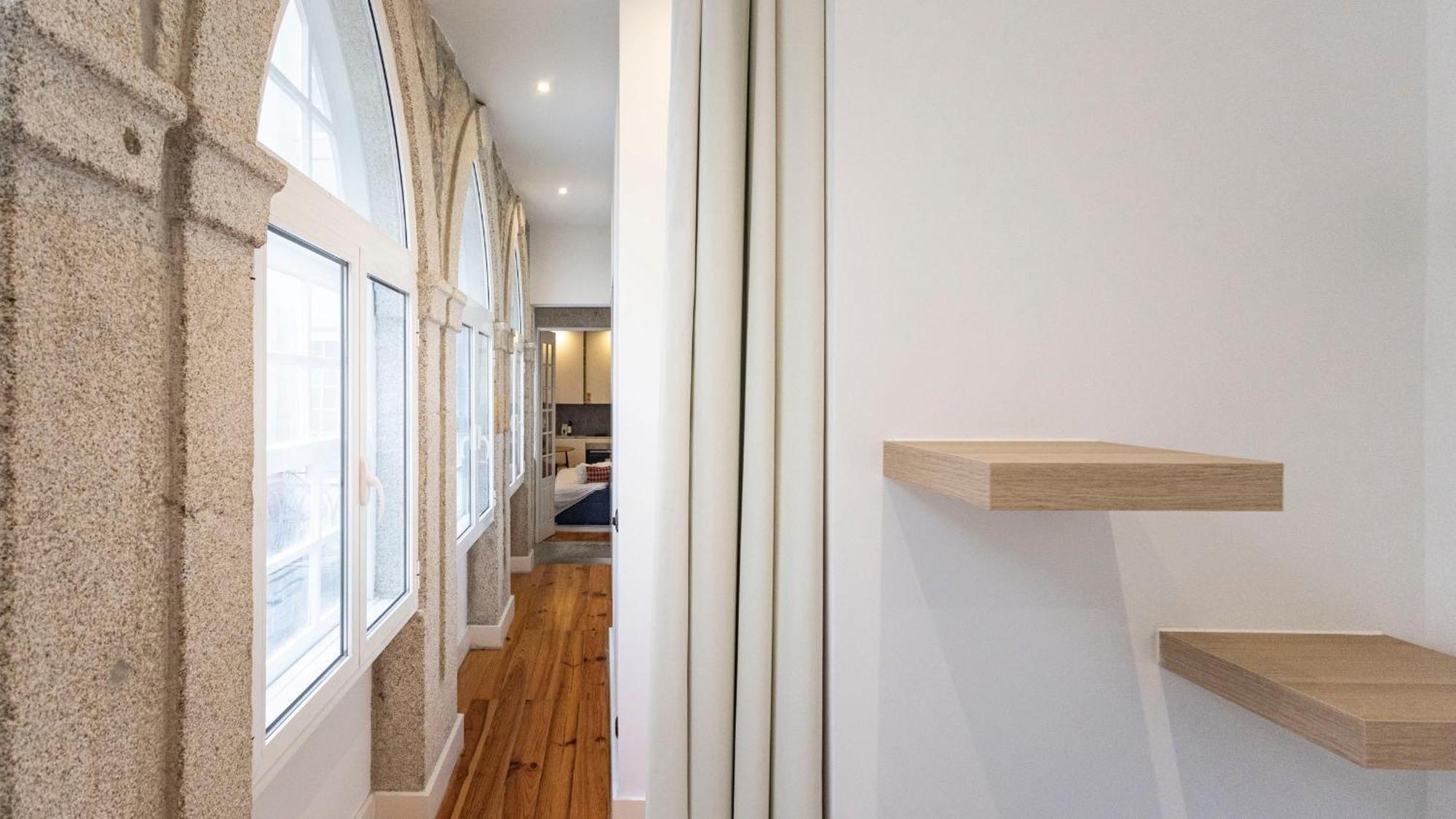 Lovelystay - Allderman Apartment - Almada 1º T ポルト エクステリア 写真